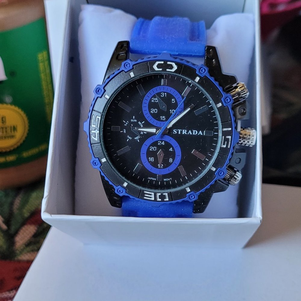 Men's Watch - Picture 3 of 4